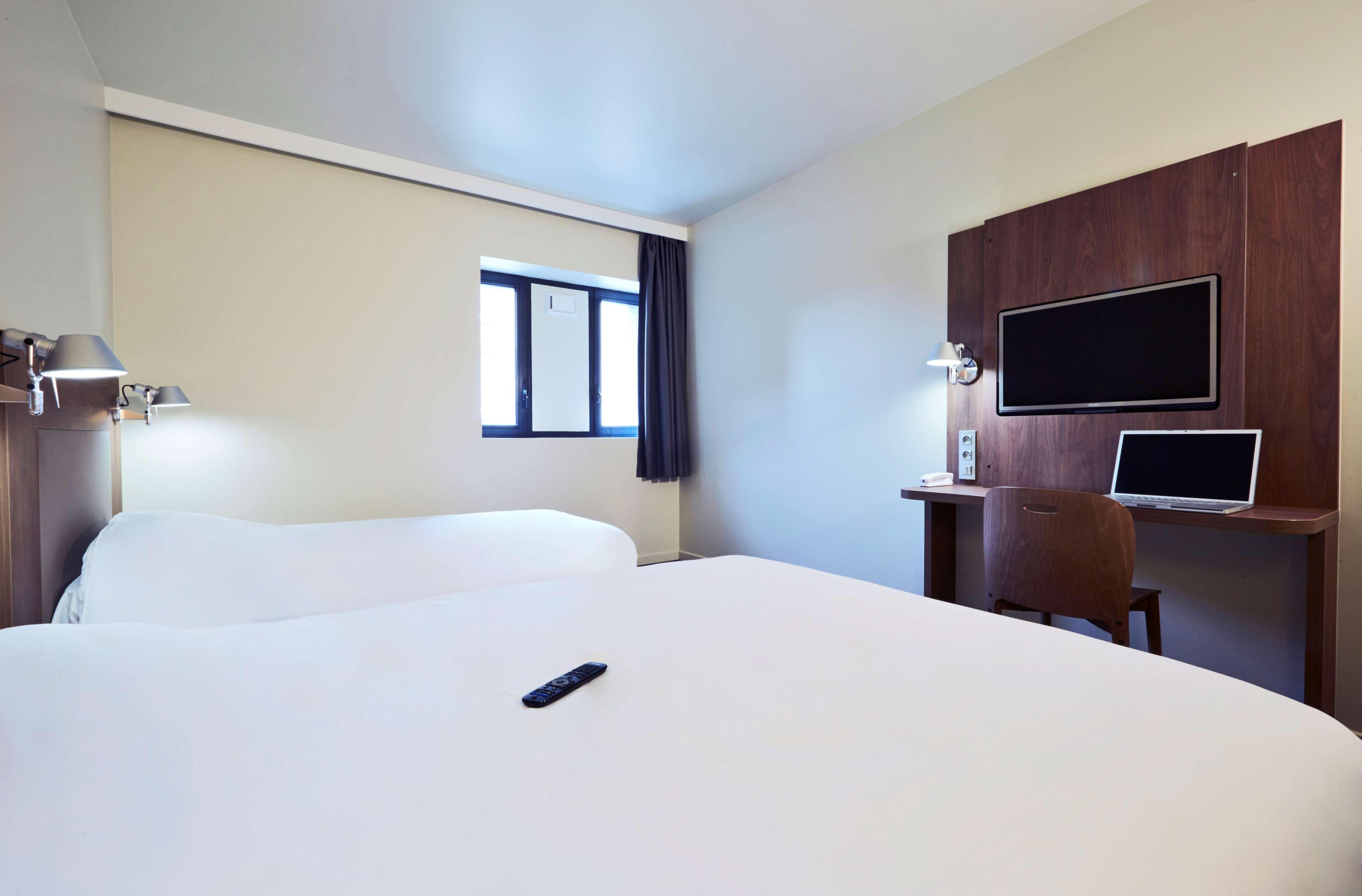 Campanile Nancy Centre - Gare Hotel Екстериор снимка